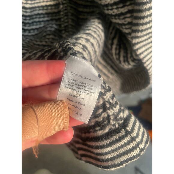 Talbots Black Checked Pure Merino Wool Chunky Knit Cardigan Size Medium - Picture 9 of 9